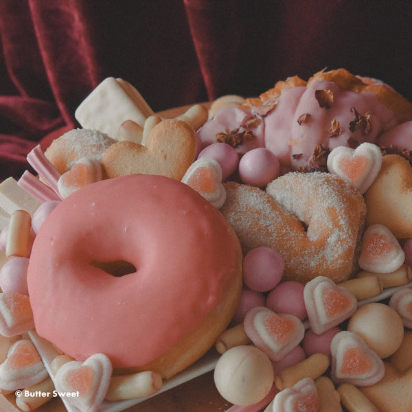The Pink Heart On Dessert Box