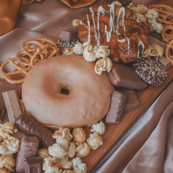 The Caramel Lover Dessert Box