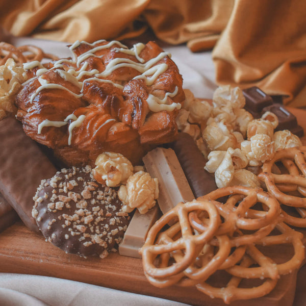The Caramel Lover Dessert Box