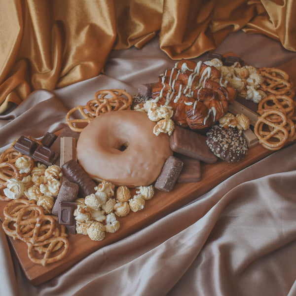 The Caramel Lover Dessert Box